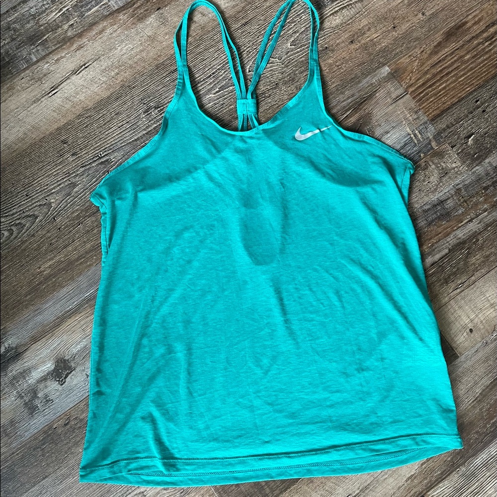 Nike tank top size small